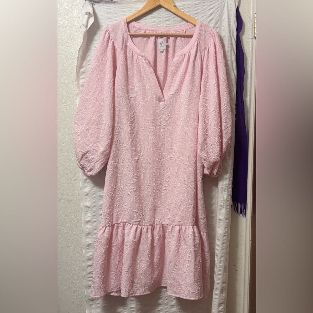 Elegant Textured Pink Midi Dress